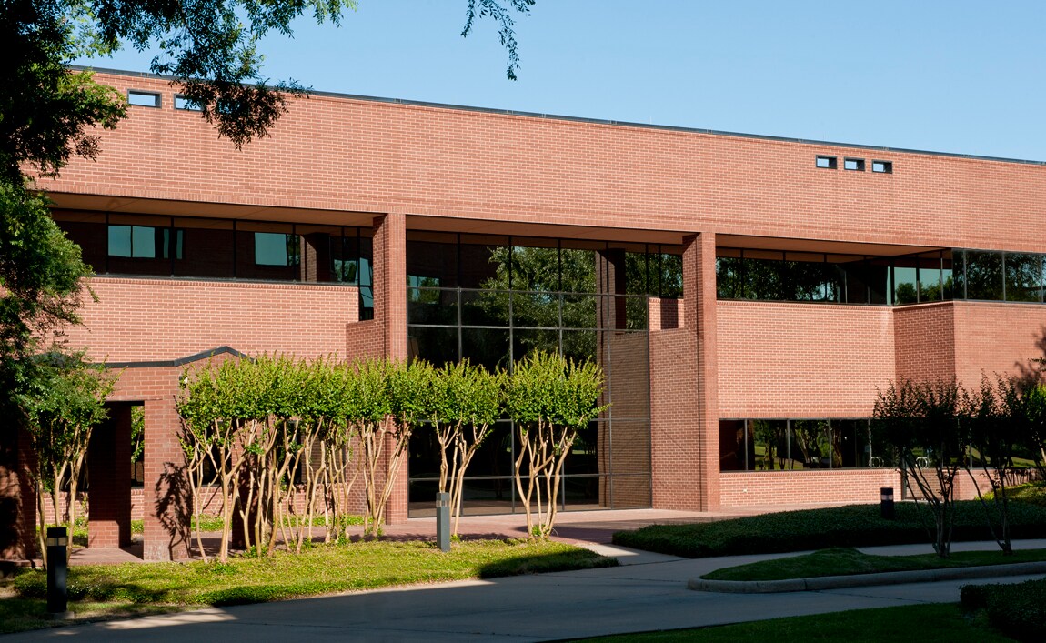 4005 Technology Dr, Angleton, TX à louer Photo du bâtiment- Image 1 de 15