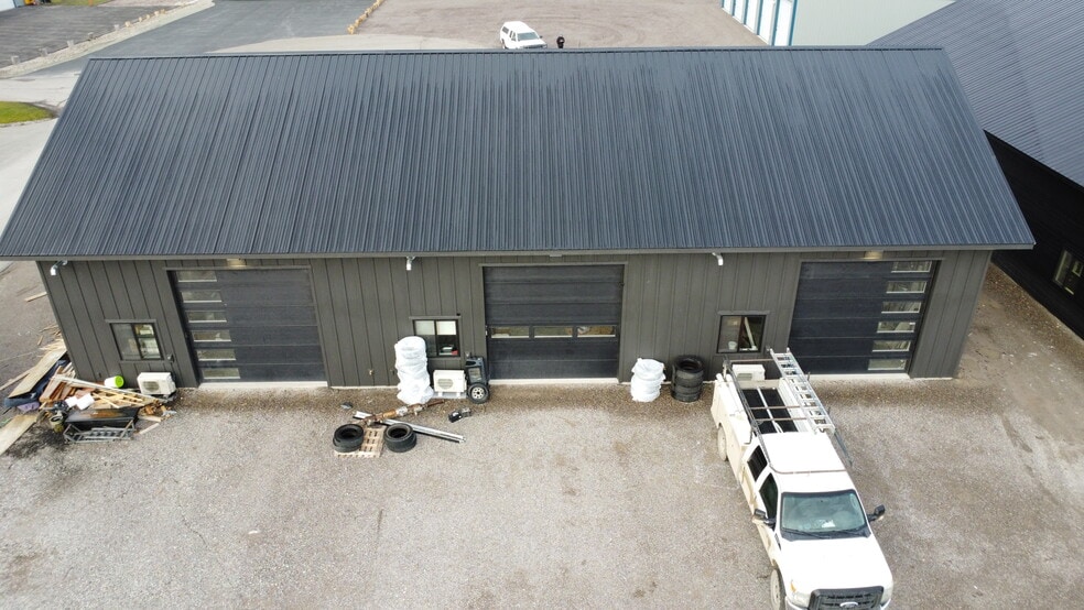 77 Hunter Cir, Kalispell, MT à vendre - Photo du bâtiment - Image 3 de 14