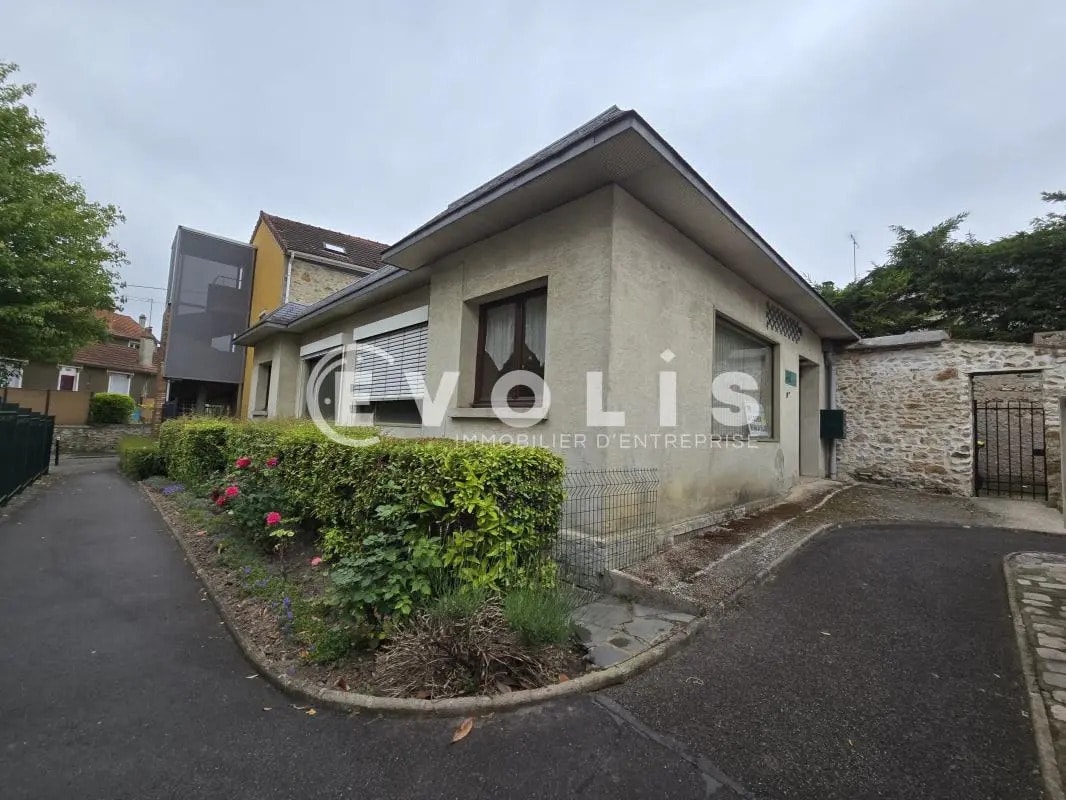 Office in Palaiseau for lease Building Photo- Image 1 of 8
