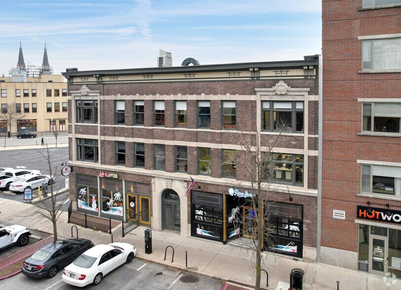 345 Massachusetts Ave, Indianapolis, IN à louer - Photo principale - Image 1 de 6