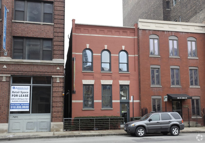 221 W Ohio St, Chicago, IL for sale - Primary Photo - Image 1 of 4