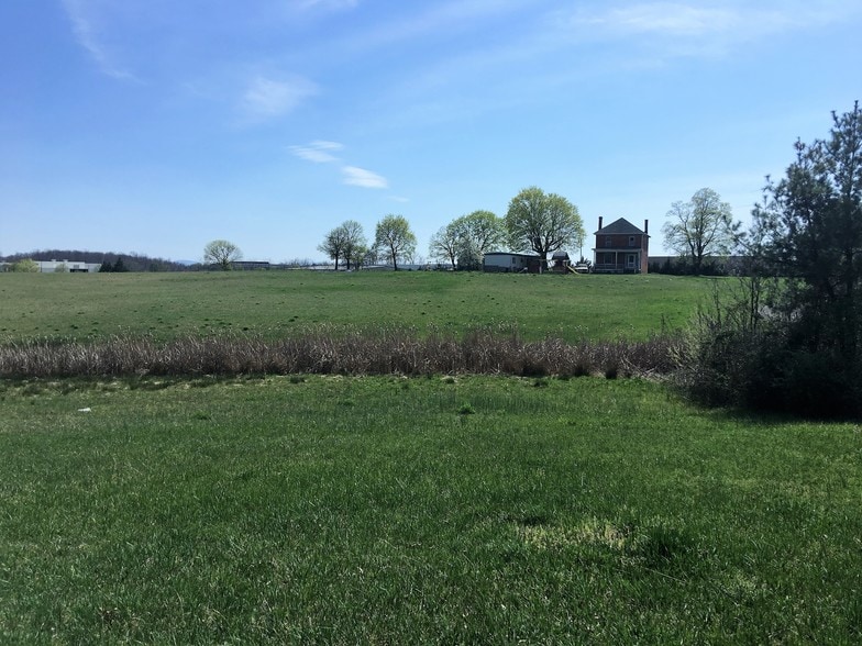 368 Victory Rd, Winchester, VA for sale - Primary Photo - Image 3 of 10