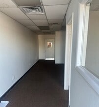 16601 N 25th Ave, Phoenix, AZ for lease Interior Photo- Image 2 of 8