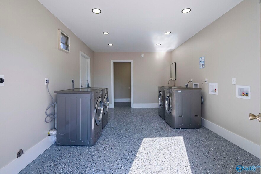 3004 Clopton St, Huntsville, AL à vendre - Photo du bâtiment - Image 2 de 15