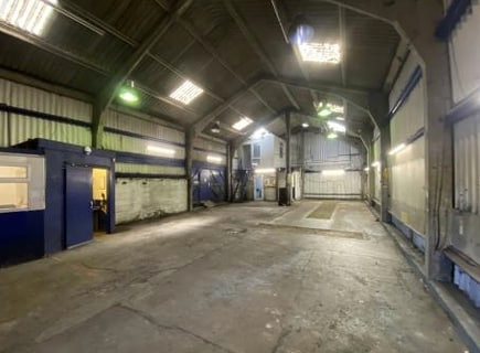 Selsdon Rd, South Croydon for lease - Interior Photo - Image 3 of 4
