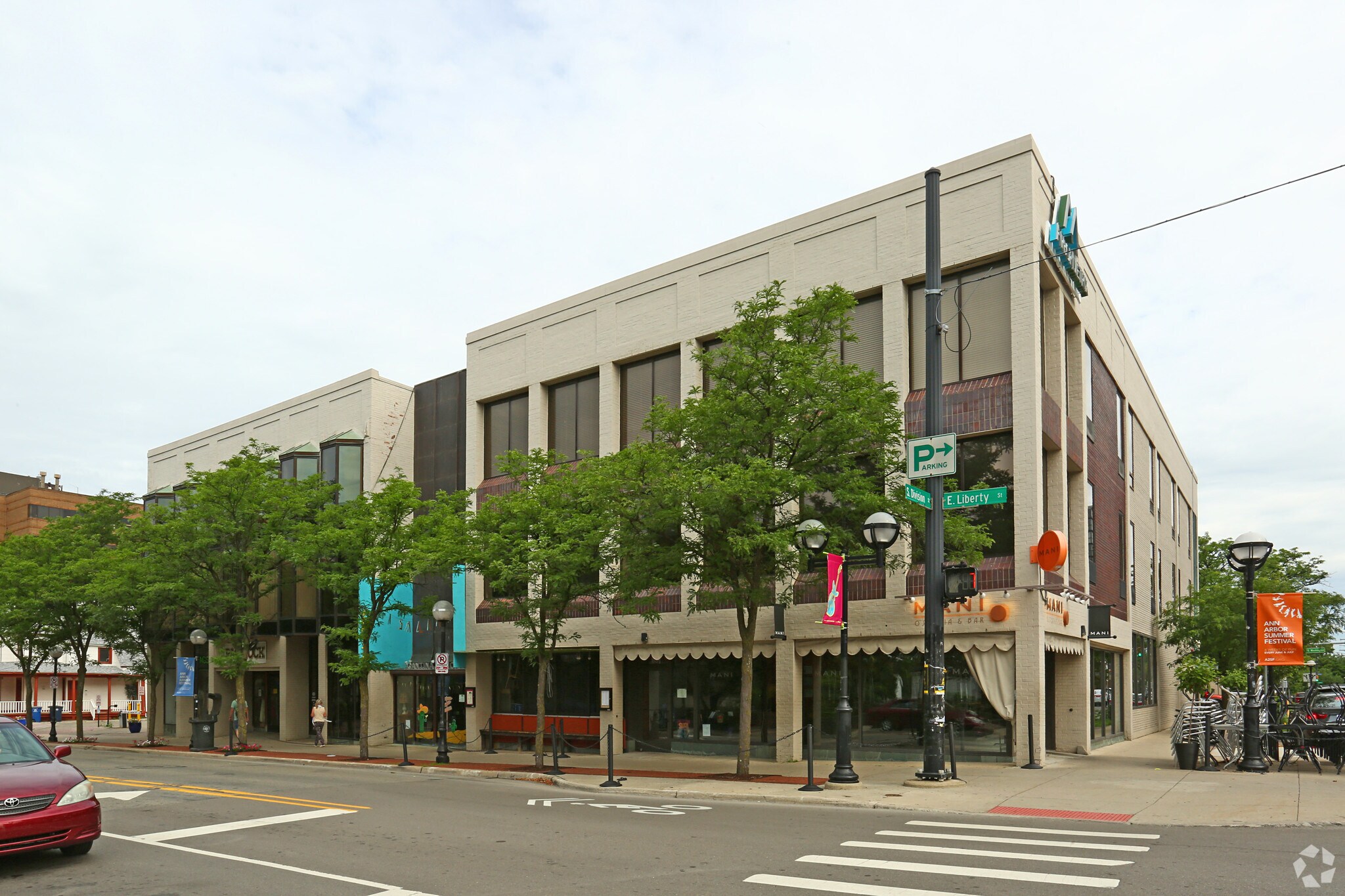 337-341 E Liberty St, Ann Arbor, MI à louer Photo principale- Image 1 de 13