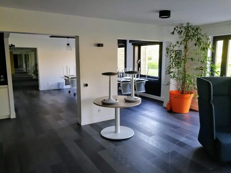 Office in Villeneuve-d'Ascq for sale - Interior Photo - Image 3 of 5