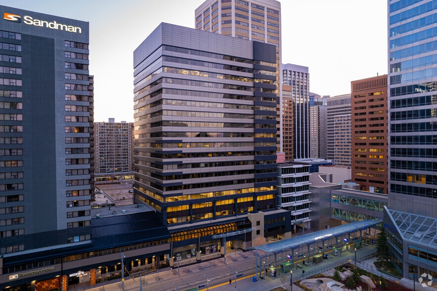 840 7th Ave SW, Calgary, AB à louer - Photo du bâtiment - Image 2 de 5