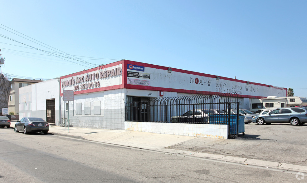 3111-3121 139th St, Hawthorne, CA for lease - Building Photo - Image 2 of 2