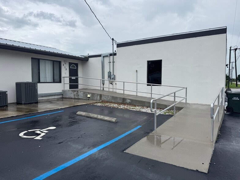 702 S WC Owen Ave, Clewiston, FL for sale - Building Photo - Image 1 of 19