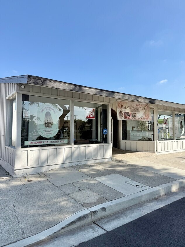 1139 W 17th St, Santa Ana, CA for lease Primary Photo- Image 1 of 28