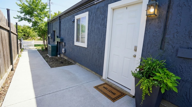 More details for 39 Shade St, Cambridge, ON - Retail for Lease