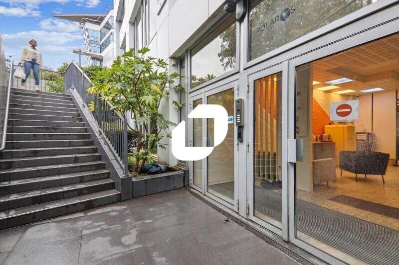 Office in Colombes for lease - Building Photo - Image 3 of 17