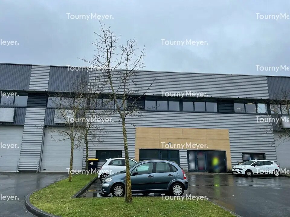 Flex in Saint-Jean-d'Illac for lease Building Photo- Image 1 of 10