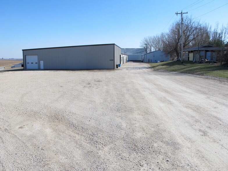 713 E Main St, Waukon, IA à vendre - Photo du bâtiment - Image 1 de 44