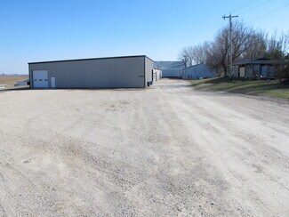 Plus de détails pour 713 E Main St, Waukon, IA - Industriel à vendre