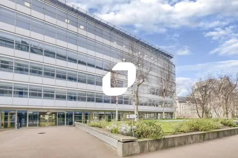 140 Avenue Jean Lolive, Pantin à louer - Photo du bâtiment - Image 2 de 27