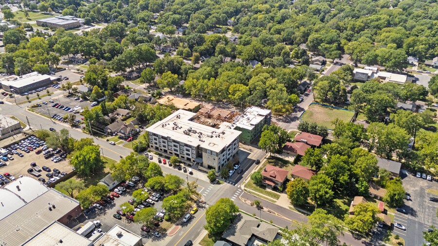 7900 Conser St, Overland Park, KS à vendre - Photo du bâtiment - Image 3 de 47