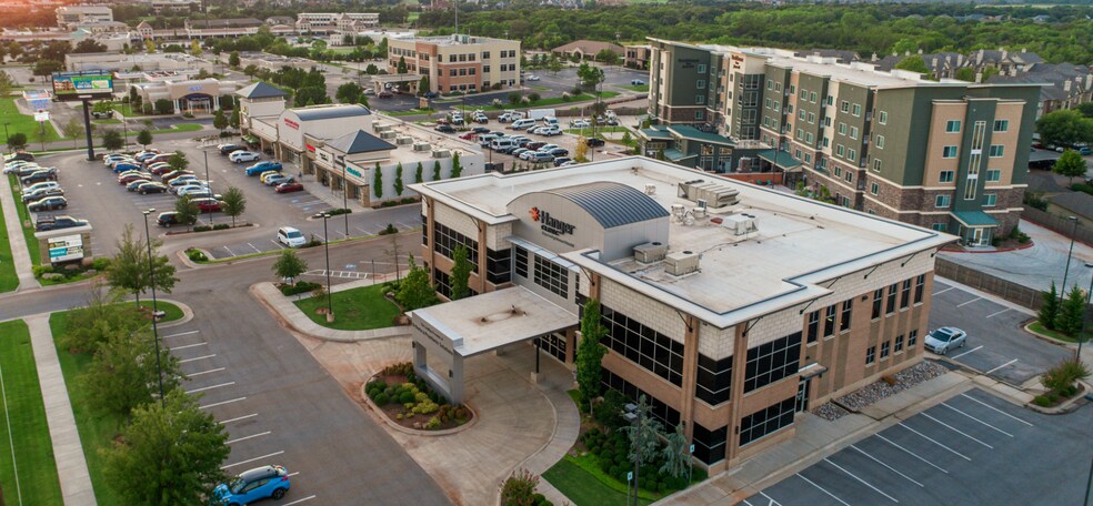 4207 W Memorial, Oklahoma City, OK à vendre - Photo du bâtiment - Image 2 de 3