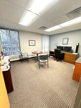 3659 Green Rd, Beachwood, OH à louer Photo intérieure- Image 1 de 6