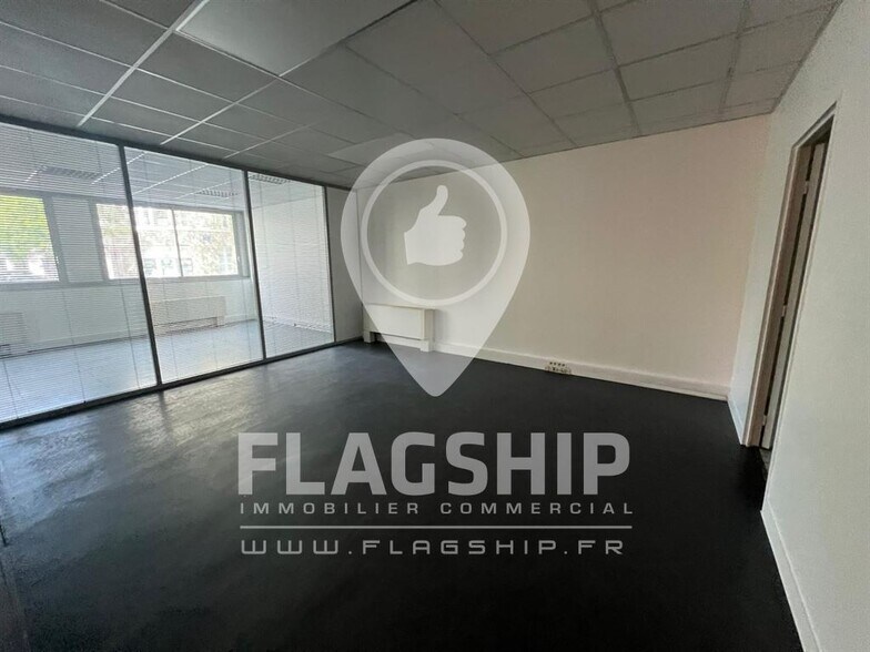 Office in Boulogne-Billancourt for lease - Interior Photo - Image 2 of 6