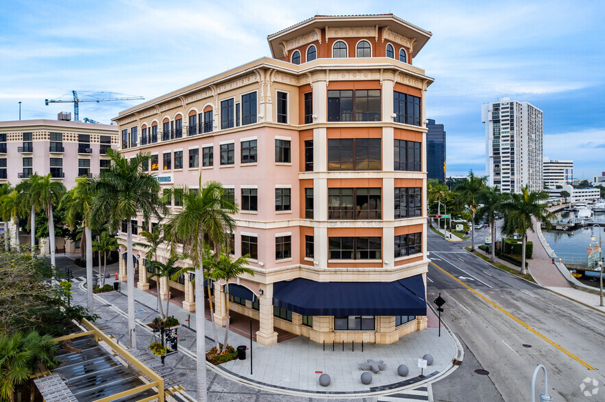 1 N Clematis St, West Palm Beach, FL à vendre - Photo du bâtiment - Image 1 de 1