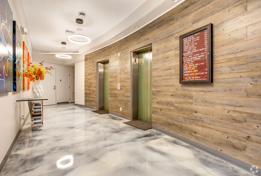 1211 N 1st Ave, Saint Petersburg, FL for lease - Lobby - Image 3 of 7