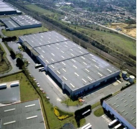 Bureau dans Savigny-le-Temple à louer - Photo du bâtiment - Image 3 de 4