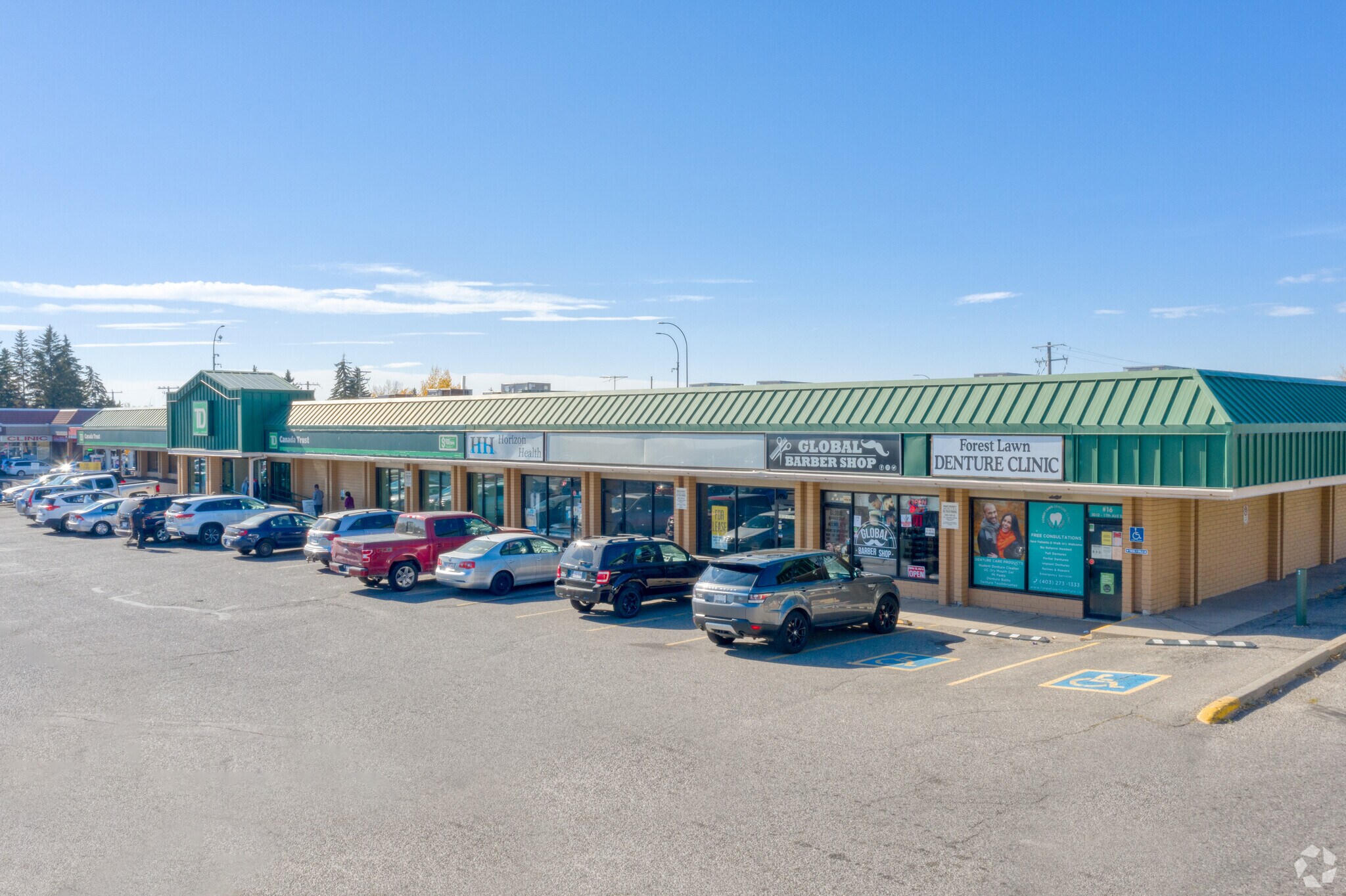 3012-3200 17th Ave SE, Calgary, AB à louer Photo du bâtiment- Image 1 de 20