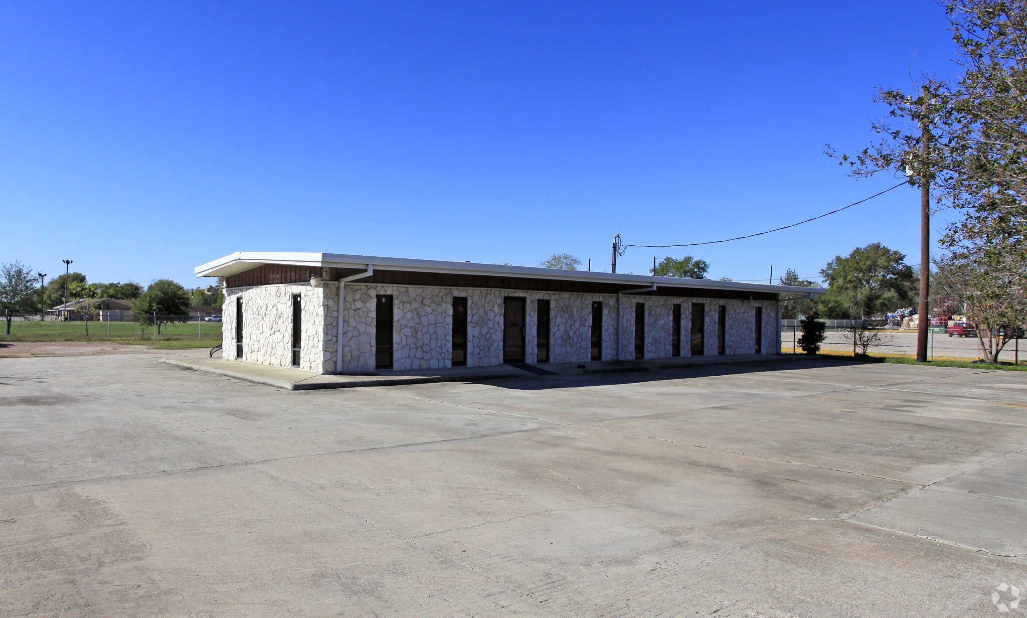 3419 Trailmobile Dr, Houston, TX à vendre Photo principale- Image 1 de 31