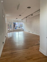 1008 Lee St, Covington, KY for lease Interior Photo- Image 1 of 2