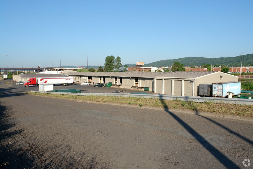 2701-2815 Courtland St, Duluth, MN for sale - Building Photo - Image 2 of 9