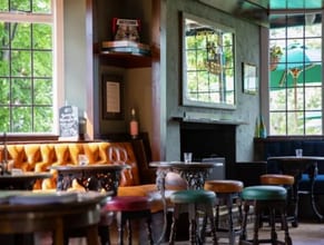 130-132 Hersham Rd, Walton On Thames for lease Interior Photo- Image 1 of 3