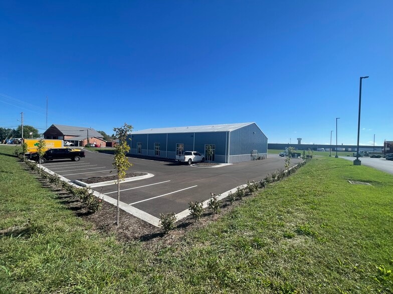 101 John C Watts dr, Nicholasville, KY for sale - Building Photo - Image 3 of 19