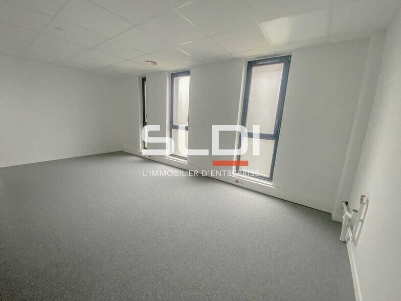 Rue Emile Decorps, Villeurbanne for lease - Interior Photo - Image 2 of 7
