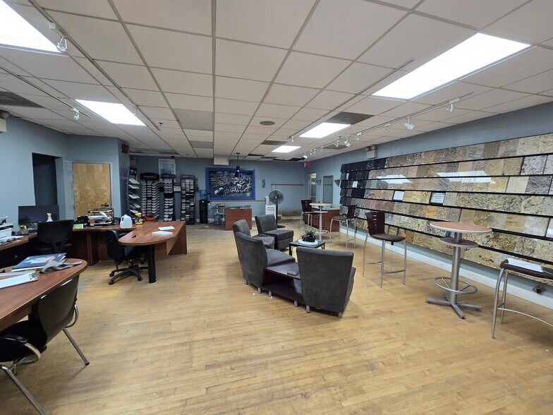 17 Starr Rd, Danbury, CT à vendre - Photo intérieure - Image 2 de 6