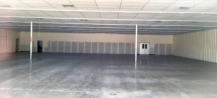 309 E 9th St, Peabody, KS for lease Interior Photo- Image 1 of 1