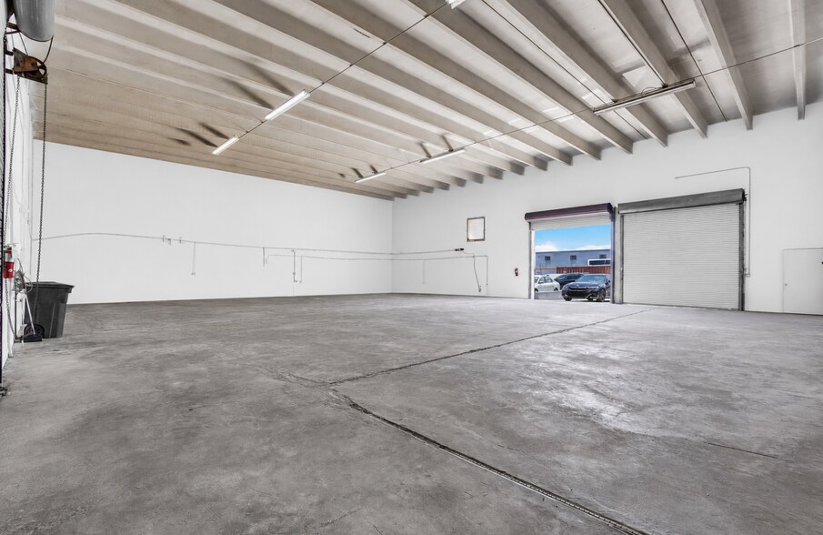 7460-7580 NW 82nd St, Medley, FL à louer - Photo du bâtiment - Image 3 de 17