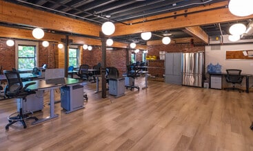 633 Yesler Way, Seattle, WA for lease Interior Photo- Image 2 of 5