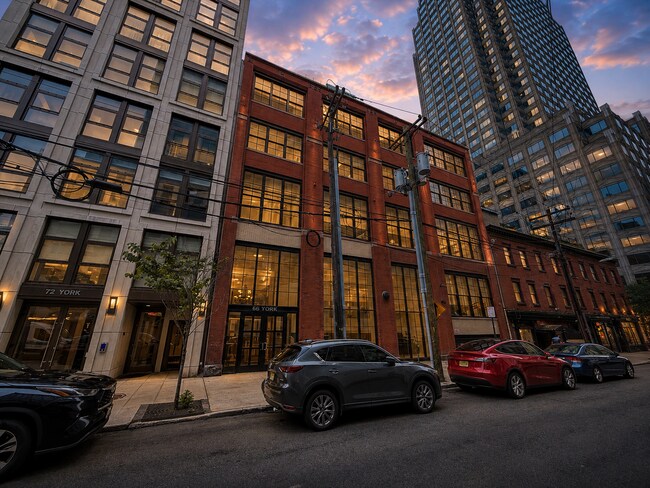 Plus de détails pour 66 York St, Jersey City, NJ - Bureau/Médical à louer