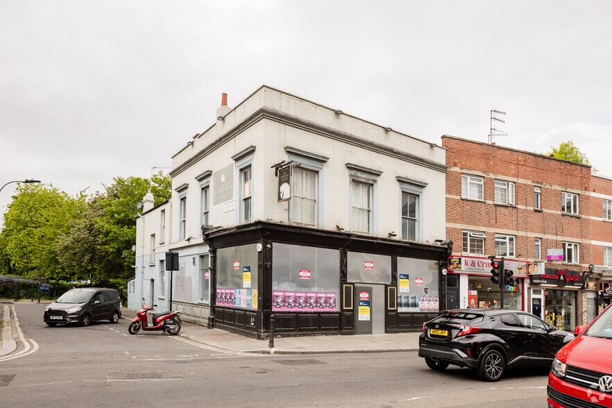 80 Fulham Palace Rd, London for lease - Primary Photo - Image 1 of 9