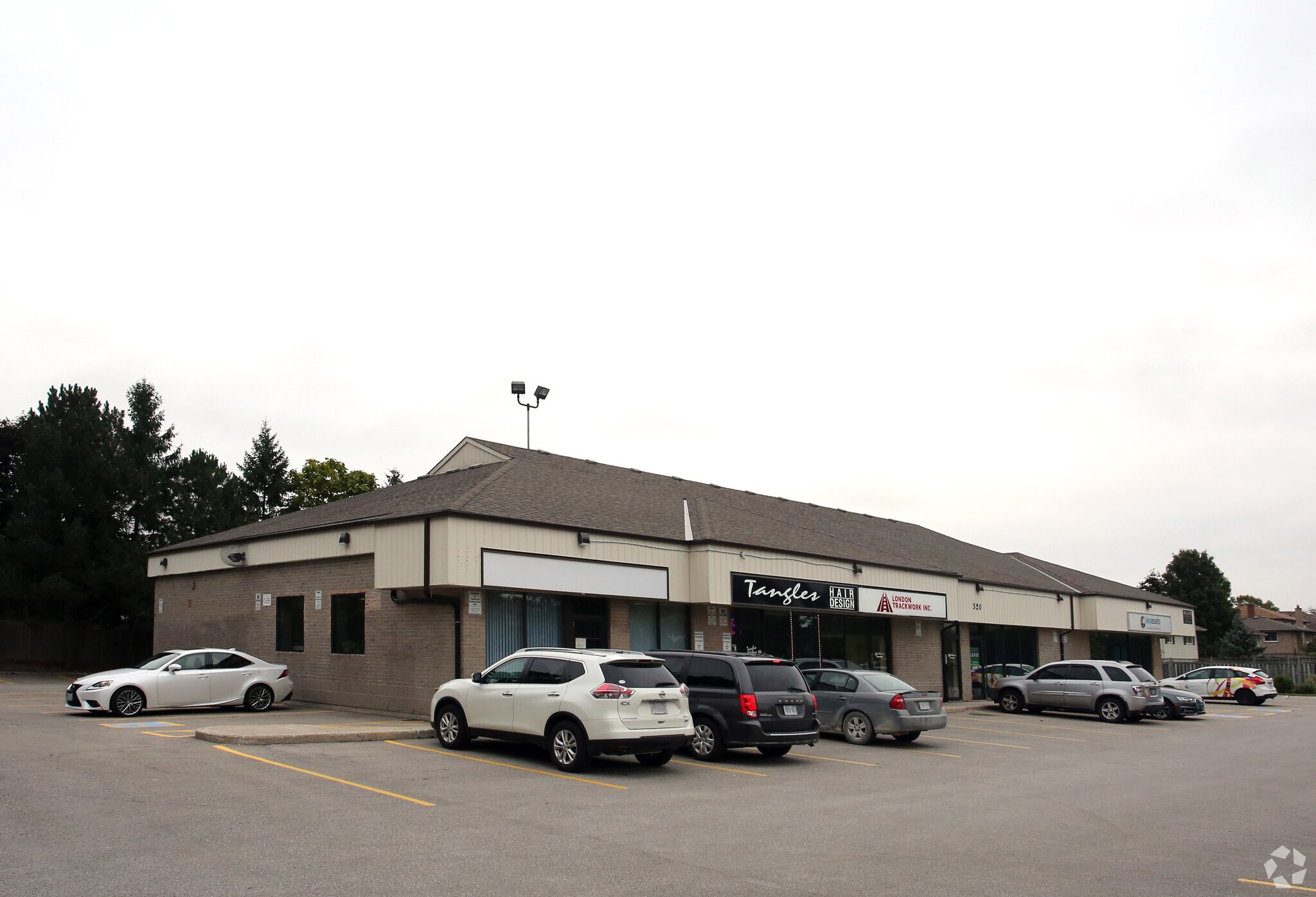 320 Ferndale Ave, London, ON à vendre Photo principale- Image 1 de 1