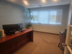490 W Route 33, Millstone Township, NJ for lease Interior Photo- Image 1 of 5