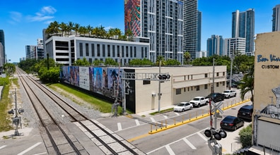 127 NE 27th St, Miami, FL for lease Building Photo- Image 2 of 7