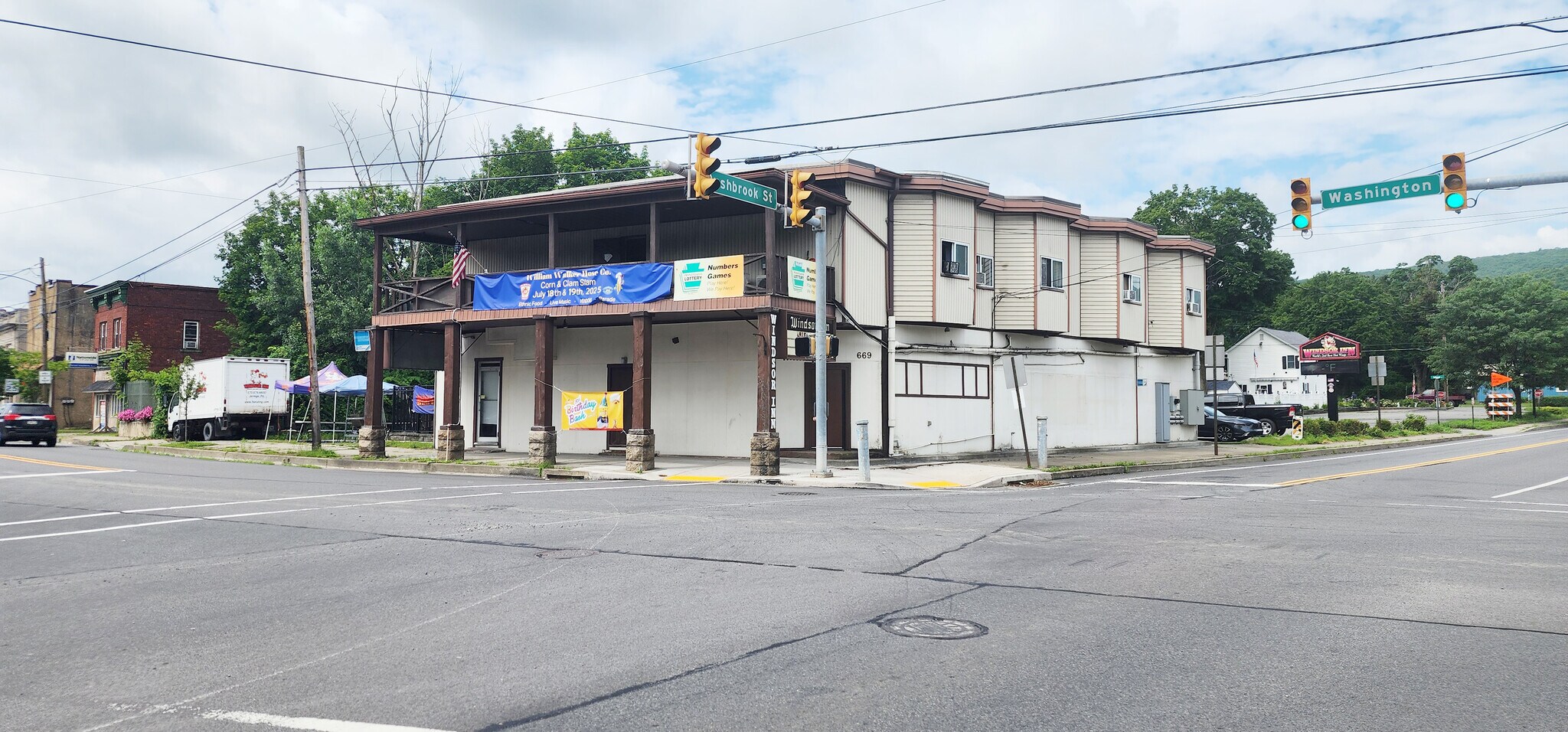 669 Washington Ave, Jermyn, PA for sale Primary Photo- Image 1 of 21