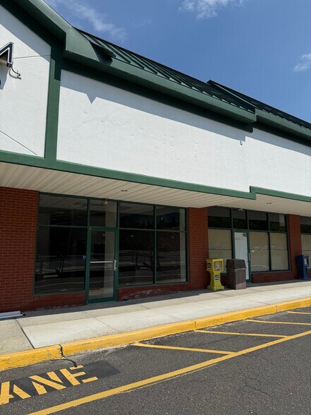 475 Spotswood Englishtown Rd, Monroe Township, NJ for lease - Building Photo - Image 1 of 10