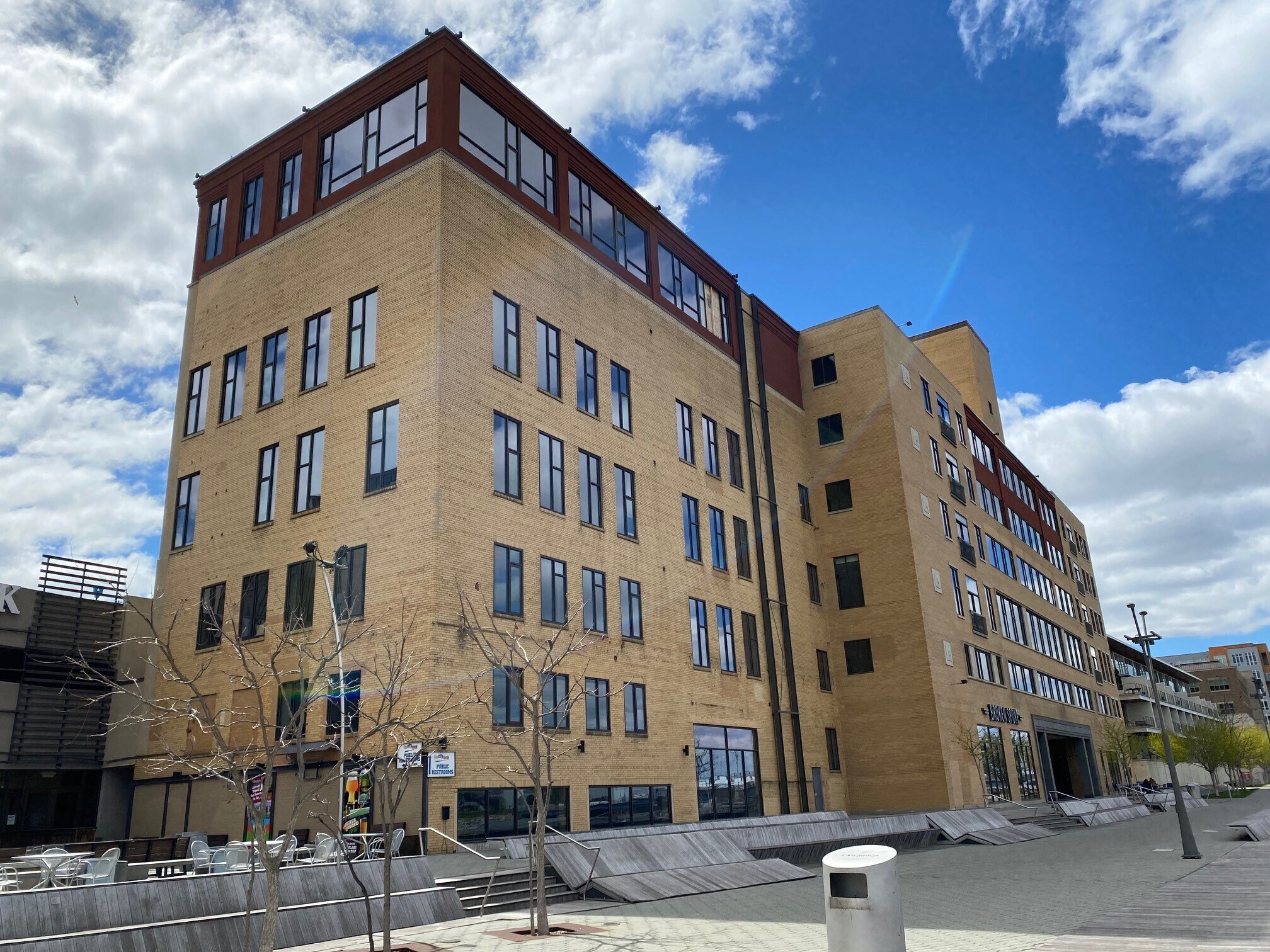 115 Pine St, Green Bay, WI à louer Photo du bâtiment- Image 1 de 7