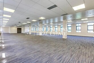 6-8 Rue Eugène Et Armand Peugeot, Rueil-Malmaison for sale Interior Photo- Image 2 of 3