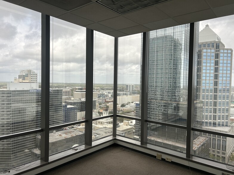 100 N Tampa St, Tampa, FL for lease - Building Photo - Image 2 of 7