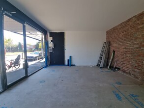471 Hawthorn Rd, Caulfield South for lease Interior Photo- Image 2 of 14